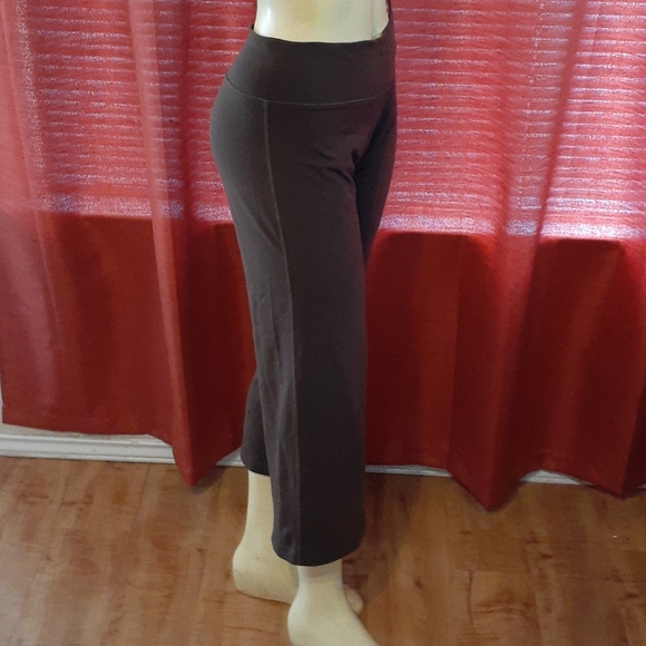 lululemon athletica Pants & Jumpsuits | Lululemon Women Bootcut Cropped Yoga Pants Size 6 | Poshmark